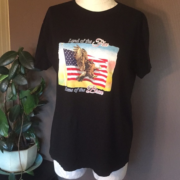 Black T-shirt size large eagle and flag on front - Picture 1 of 5